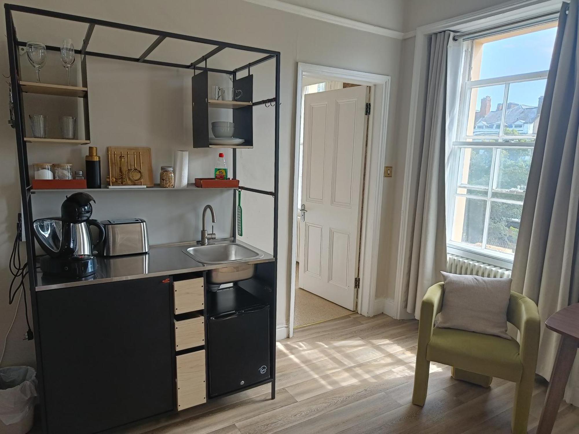 Rooms On The Prom Челтнъм Екстериор снимка