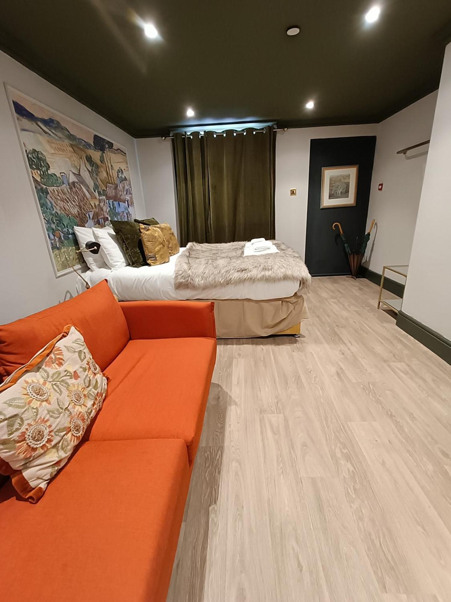 Rooms On The Prom Челтнъм Екстериор снимка