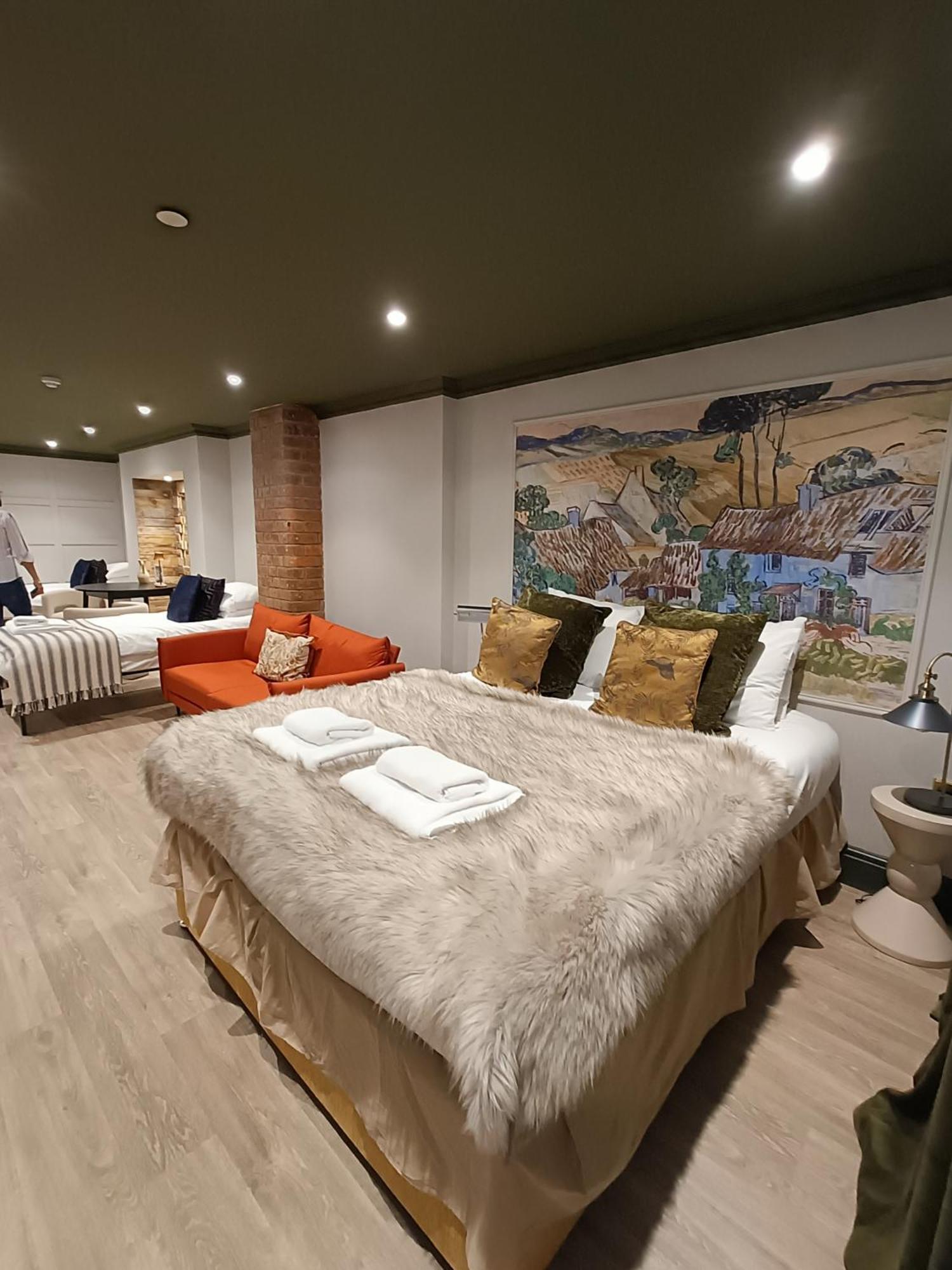 Rooms On The Prom Челтнъм Екстериор снимка