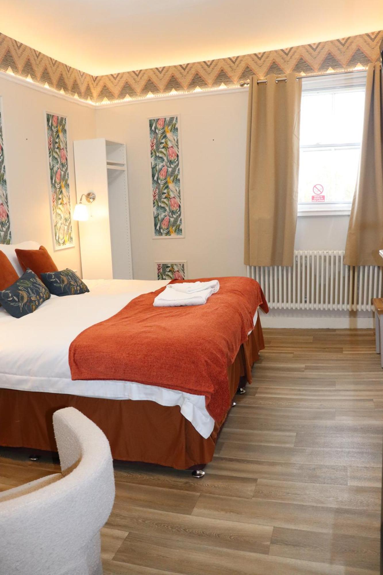 Rooms On The Prom Челтнъм Екстериор снимка