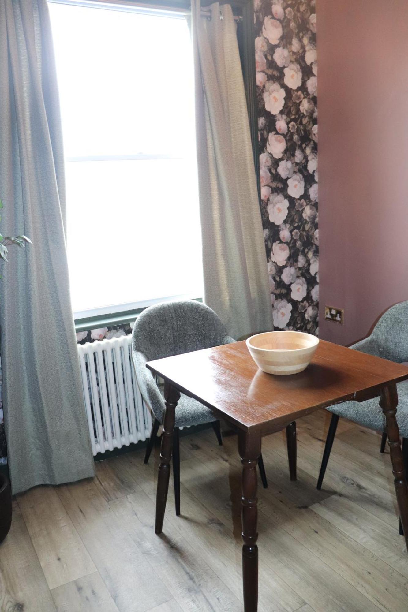 Rooms On The Prom Челтнъм Екстериор снимка